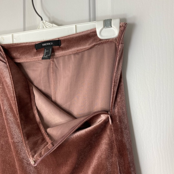 🌺HOST PICK🌺Forever 21 Mauve Velour High-Low Skirt (BNWT) - Picture 10 of 13